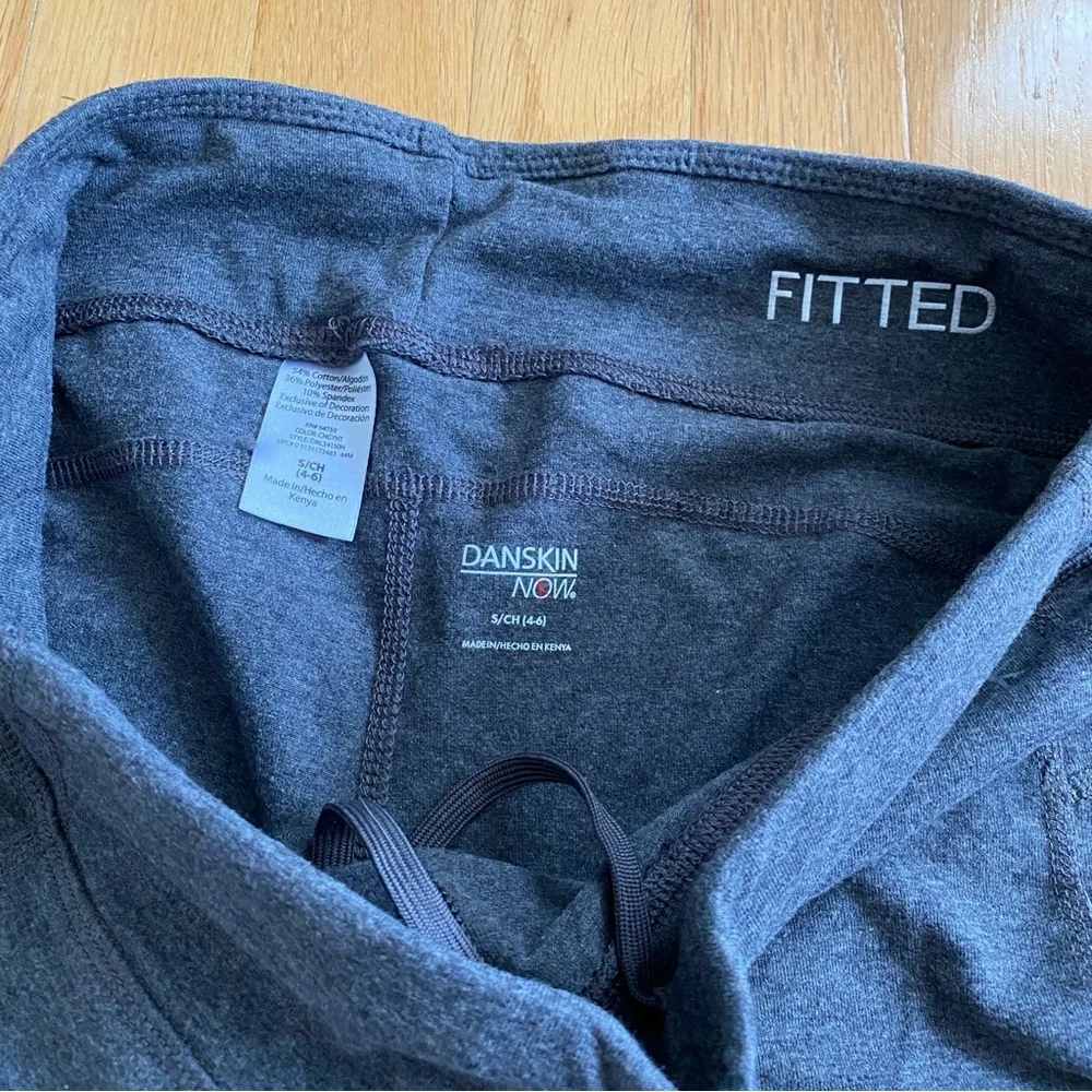 Gray Danskin Workout Leggings Small 4 or 6 - Picture 3 of 5